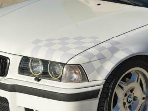 Image 23/50 of BMW 318 (1994)