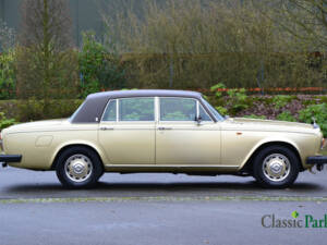 Image 6/50 of Rolls-Royce Silver Shadow II (1978)