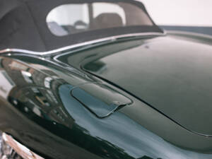 Image 26/63 de Jaguar E-Type (1969)