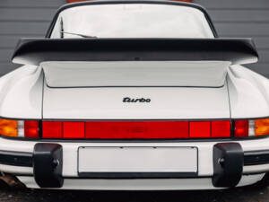 Immagine 45/55 di Porsche 911 Turbo 3.3 (1988)
