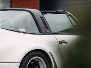 Imagen 51/55 de Porsche 911 Turbo 3.3 (1988)