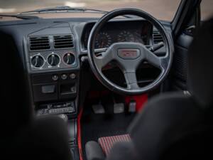 Afbeelding 4/8 van Peugeot 205 GTi 1.6 (1991)