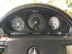 Image 18/22 of Mercedes-Benz 300 SL (1986)