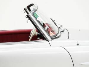 Image 13/15 of Mercedes-Benz 190 SL (1960)