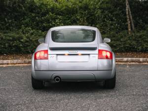 Immagine 33/50 di Audi TT 1.8 T quattro (2006)