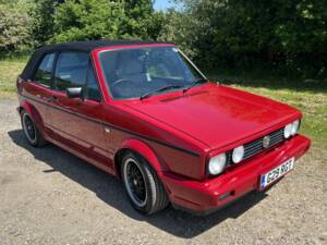 Image 3/4 of Volkswagen Golf Mk I Convertible 1.6 (1980)