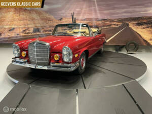 Image 2/40 of Mercedes-Benz 280 SE (1969)