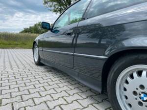 Bild 10/20 von BMW 325i (1992)