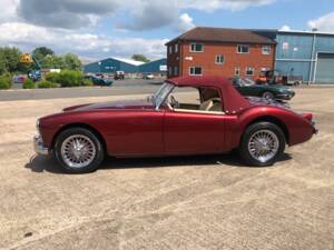 Image 11/12 of MG MGA 1500 (1957)