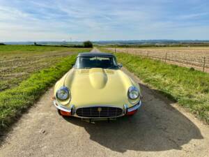 Afbeelding 7/22 van Jaguar E-Type V12 (1974)