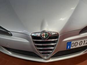 Immagine 3/14 di Alfa Romeo 147 1.6 TS (2009)