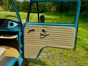 Immagine 12/15 di Volkswagen T2a pickup (1968)