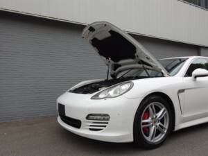 Image 85/98 of Porsche Panamera S (2010)