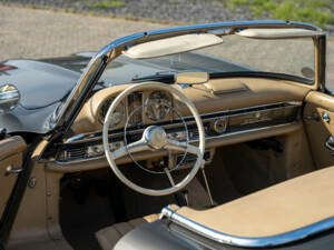 Afbeelding 16/38 van Mercedes-Benz 300 SL Roadster (1961)