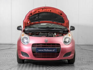Image 35/48 of Suzuki Alto (2010)