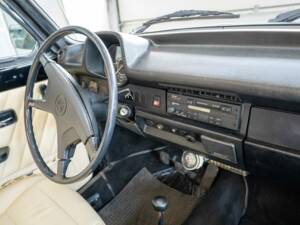 Image 30/34 of Volkswagen Beetle 1303 (1973)