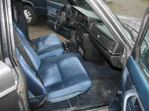 Image 4/13 of Volvo 245 GLE (1982)