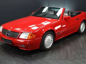 Image 1/30 of Mercedes-Benz 300 SL-24 (1991)