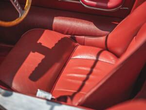 Image 28/50 of Jaguar Type E 3.8 (1963)