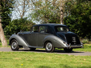 Image 2/38 of Rolls-Royce Silver Dawn (1954)