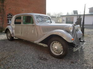 Image 6/17 of Citroën Traction Avant 11 B (1955)