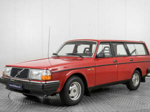 Image 1/50 of Volvo 240 (1983)