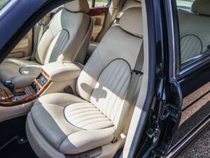 Immagine 13/37 di Bentley Arnage Red Label (2000)