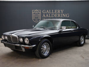 Image 48/50 of Daimler Sovereign 4.2 (1976)