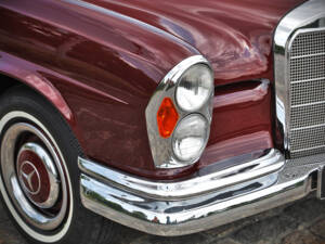 Image 11/71 of Mercedes-Benz 220 SE b (1961)