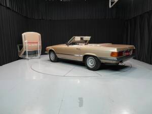 Image 4/15 of Mercedes-Benz 350 SL (1972)