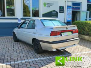 Afbeelding 5/10 van Alfa Romeo 155 1.8 Twin Spark (1996)