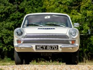 Image 6/18 of Ford Cortina GT (1966)