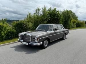 Image 43/47 of Mercedes-Benz 280 SE (1969)