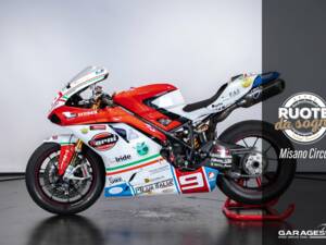 Image 1/50 de Ducati DUMMY (2010)
