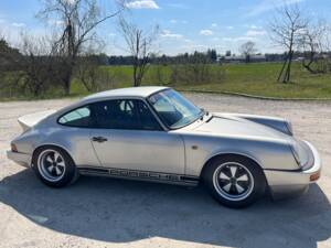 Image 2/62 of Porsche 911 Carrera 3.2 (1984)