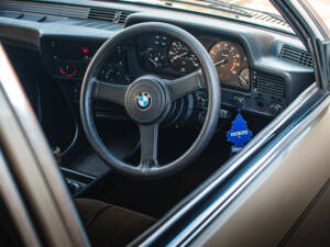 Imagen 11/20 de BMW 320 (1982)