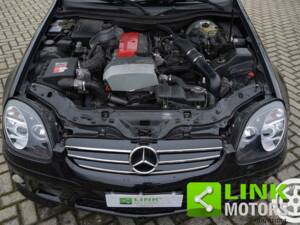 Immagine 9/10 di Mercedes-Benz SLK 200 Kompressor (1999)