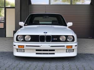 Immagine 2/27 di BMW M3 (1987)