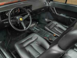 Imagen 2/19 de Ferrari Mondial Quattrovalvole (1984)