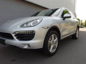 Image 24/98 of Porsche Cayenne S (2010)