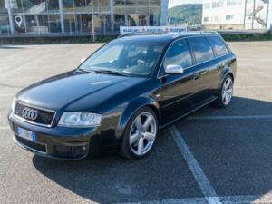 Imagen 2/7 de Audi RS6 Avant (2003)