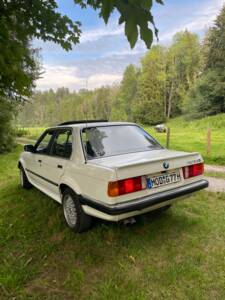 Image 3/6 of BMW 325ix (1986)