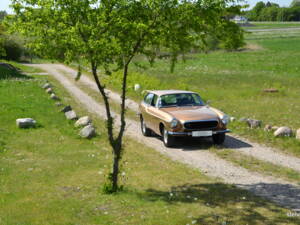 Image 21/29 of Volvo 1800 ES (1973)