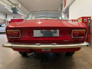 Image 15/20 of Alfa Romeo Giulia GT 1300 Junior (1971)