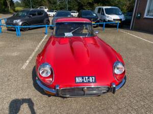 Imagen 2/54 de Jaguar E-Type V12 (2+2) (1973)