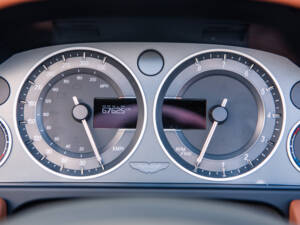 Imagen 28/30 de Aston Martin DBS Volante (2010)