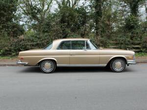 Image 7/16 of Mercedes-Benz 280 SE 3,5 (1971)