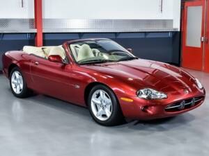 Image 6/7 de Jaguar XK8 4.0 (1997)