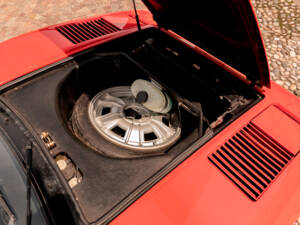 Image 33/46 de Ferrari 308 GTSi (1982)