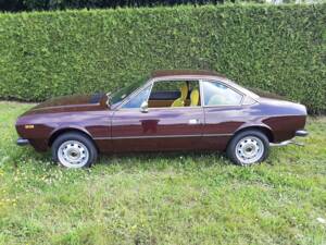 Image 4/25 of Lancia Beta Coupe 1300 (1979)